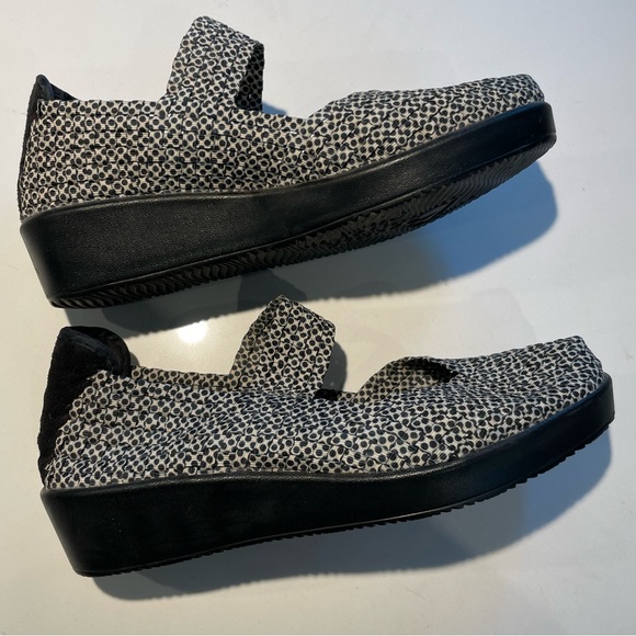 Bernie Mev Comfi Mary Jane Slip On Shoes - Size 38 - Picture 4 of 7